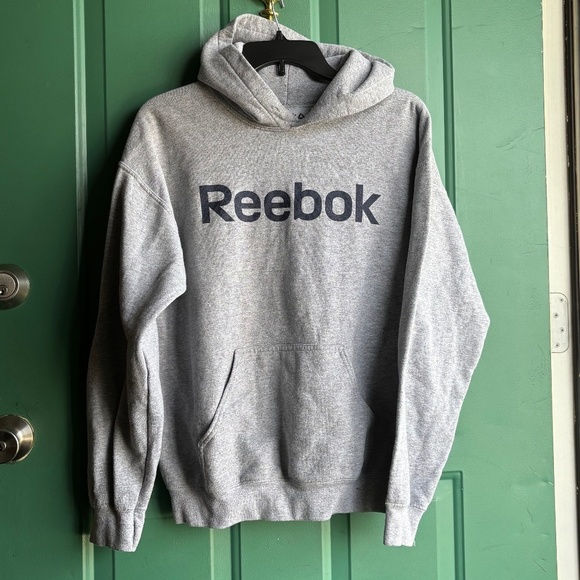 Reebok men’s medium hoodie *missing drawstring* - Picture 1 of 6